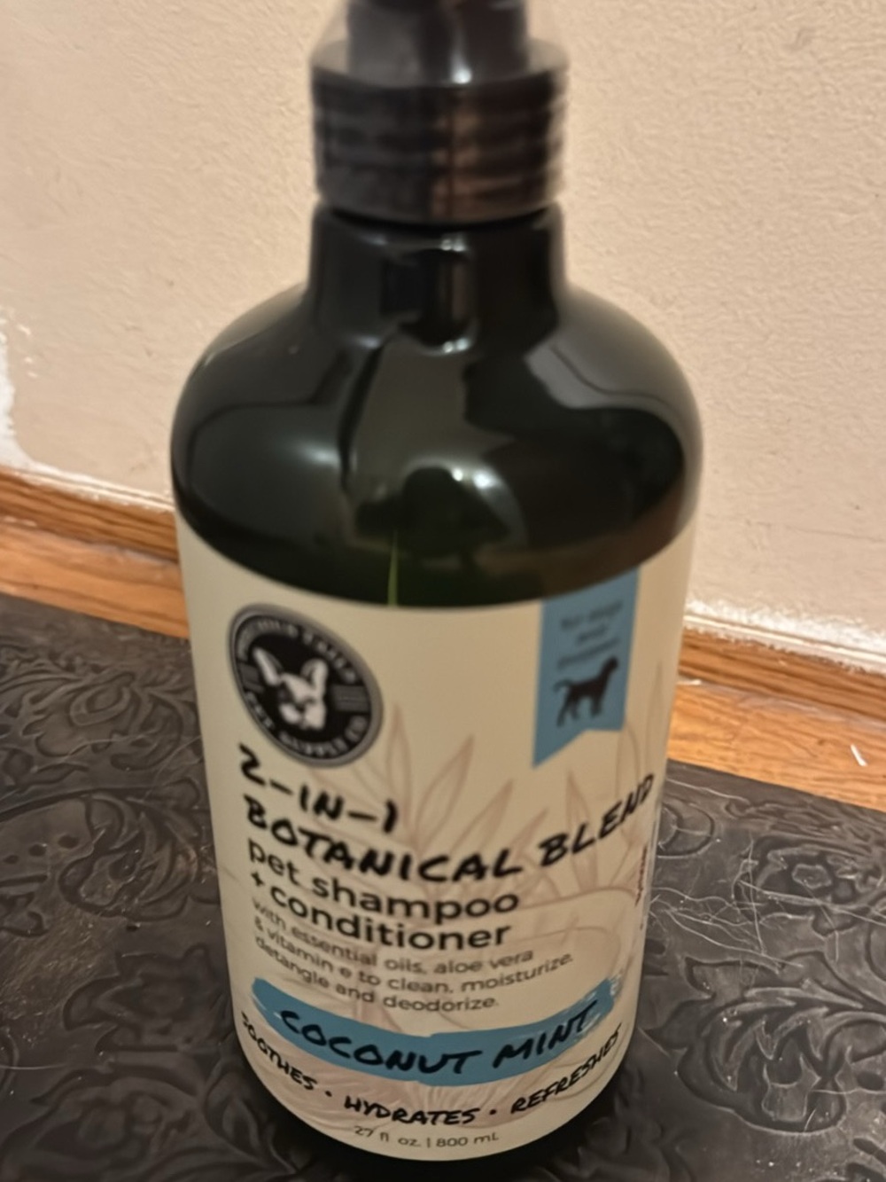 Botanical Blend Coconut Mint Dog Shampoo & Conditioner - Green